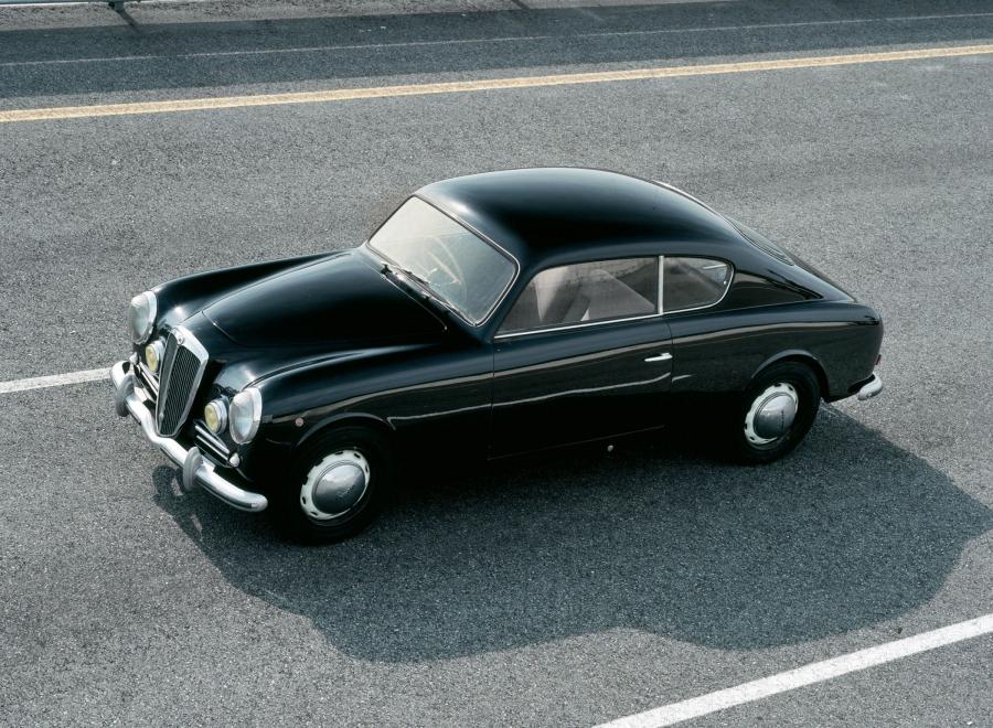  Lancia Aurelia 1950 года  (фото 8 из 15)